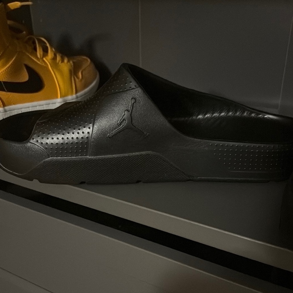 Jordan Black Sandals Sleek Minimalist Design